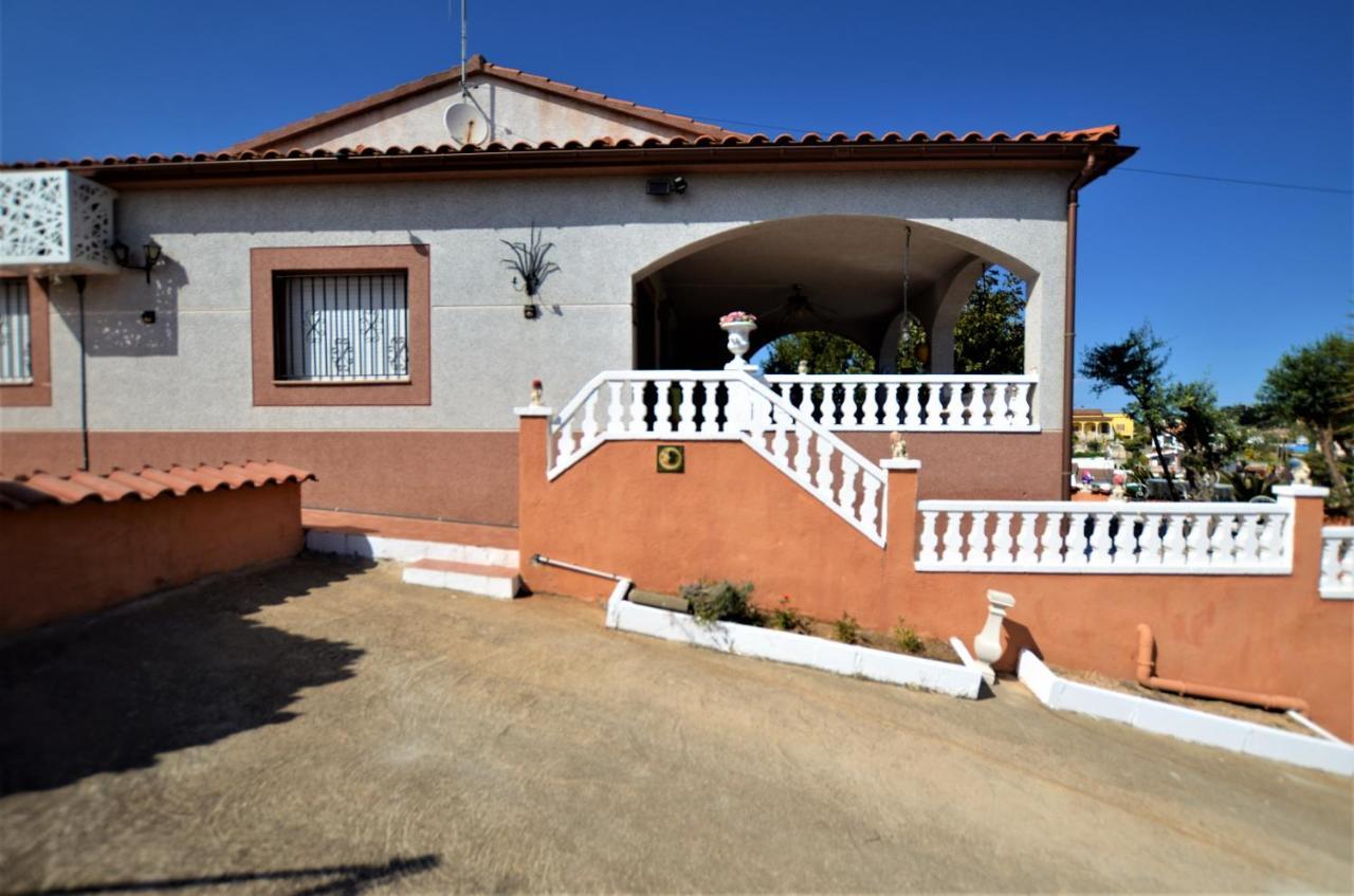 Villa Olombel Massanet De La Selva Luaran gambar